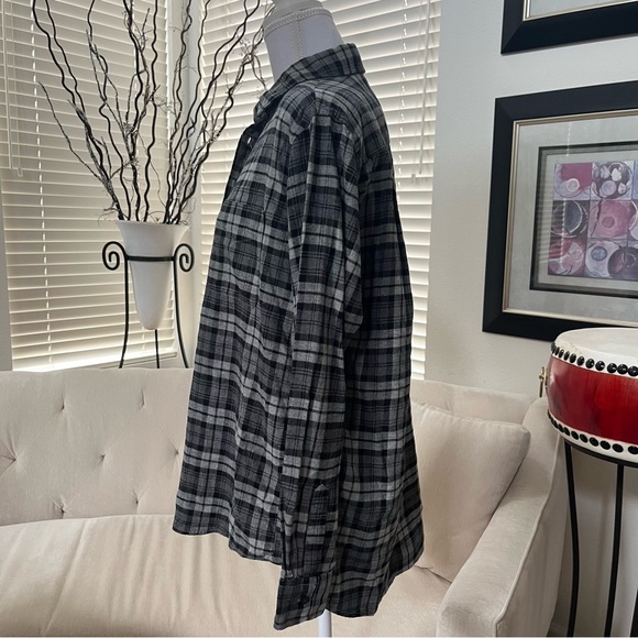 NWT Uniqlo Black and Grey Flannel - Picture 3 of 5